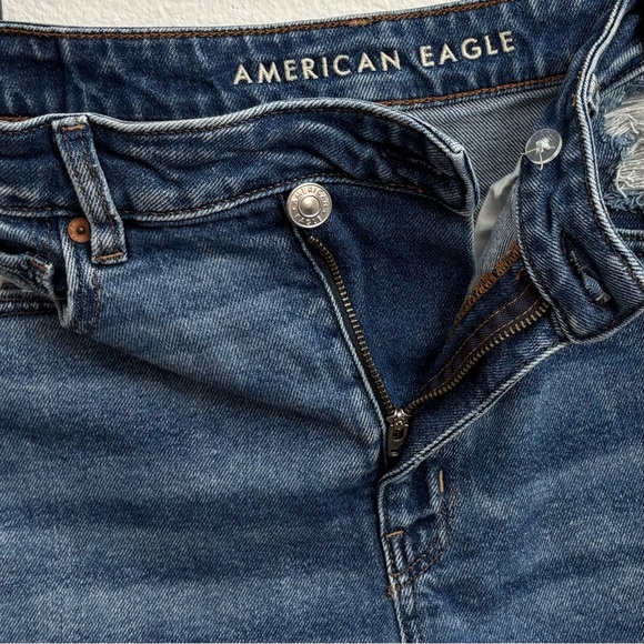 American Eagle AE Stretch Mom Short Distressed Denim Dark Blue Jean size 8 - Picture 5 of 9
